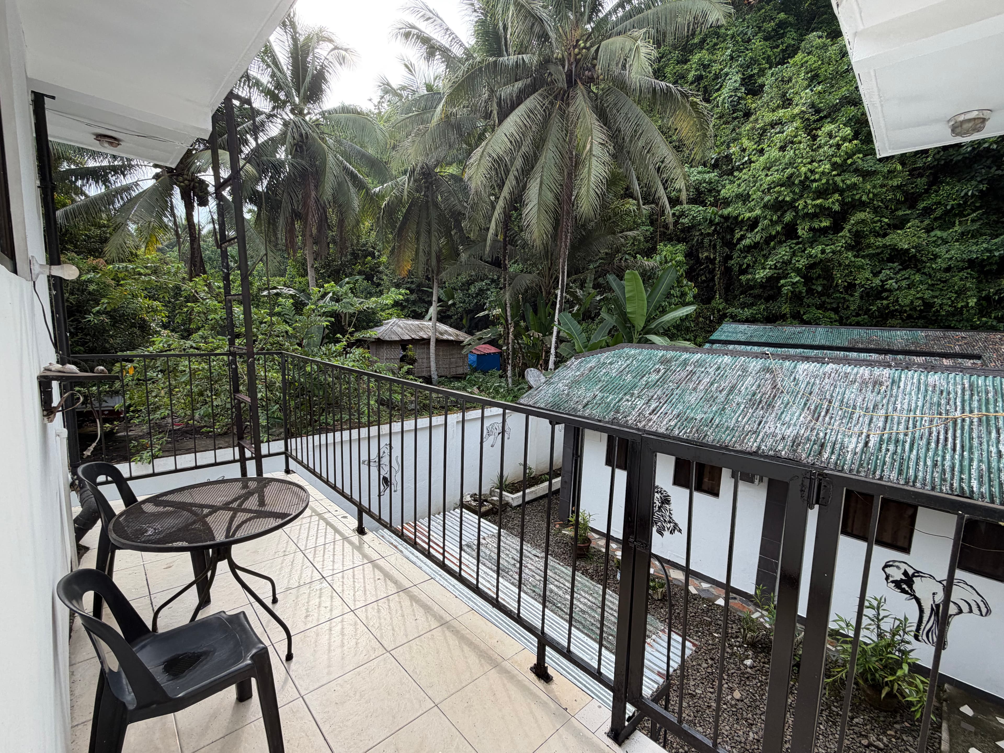 Lodge outdoor terrace overlooking the coast
